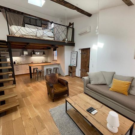 Appartamento duplex avec vue sur les arènes Arles Esterno foto