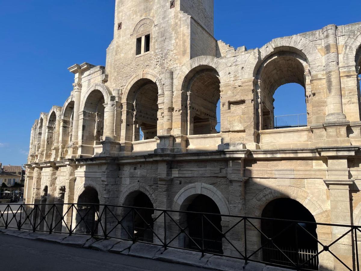 Appartamento duplex avec vue sur les arènes Arles Esterno foto
